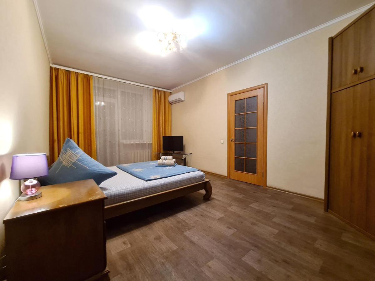 1-Room Luxury Apartment On Sobornyi Avenue 170-V, By Grandhome Zaporizhia Eksteriør billede