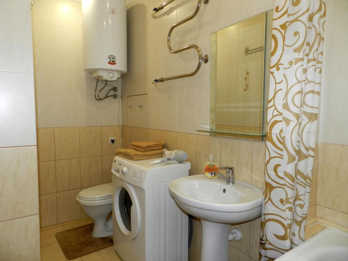 1-Room Luxury Apartment On Sobornyi Avenue 170-V, By Grandhome Zaporizhia Eksteriør billede